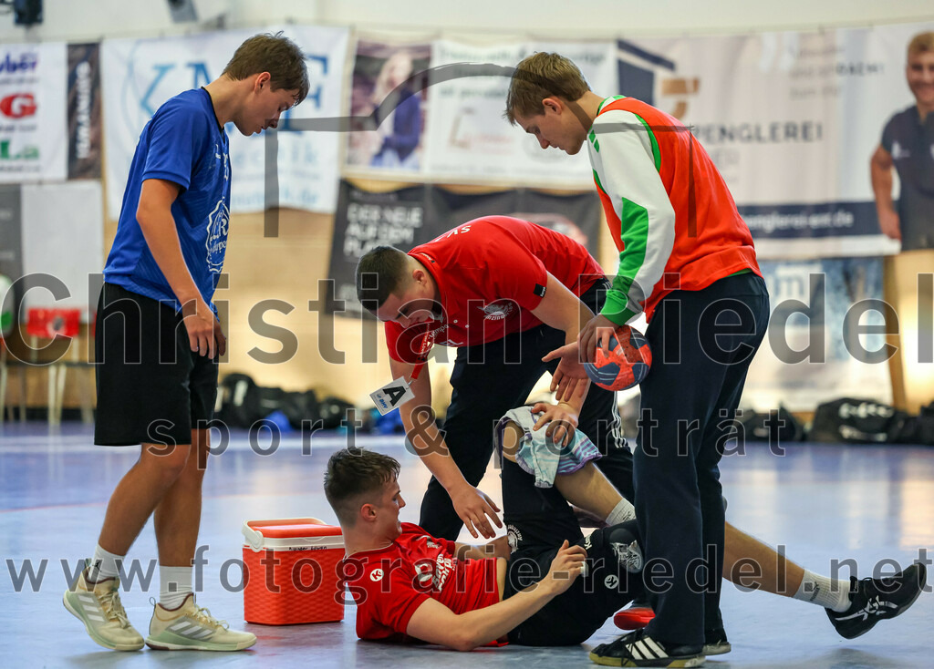 2022-12-17_094_SV_Anzing_gegen_TSV_Simbach | Anzing, Deutschland, 17.12.2022:
Handball, Bayernliga männliche A-Jugend 2022 / 2023, 9. Spieltag, SV Anzing gegen TSV Simbach, Endergebnis: 39:30

Kilian Oberlechner (TSV Simbach, #80)

Foto: Christian Riedel / fotografie-riedel.net