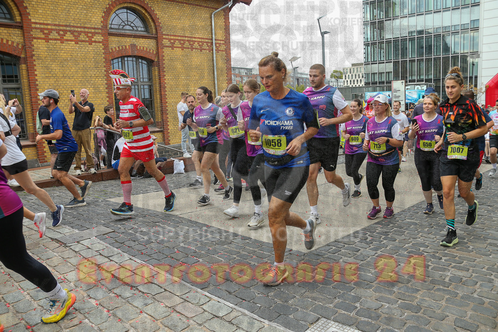 250920_1300_EX1_3777 | Sportfotografie im Rhein-Sieg Kreis, Köln, Bonn, NRW, Rheinland Pfalz, Hessen, etc. Unser Tätigkeitsfeld umfasst den Laufsport vom Volkslauf über den Marathon, Duathlon, Triathon bis zum Ultralauf wie Kölnpfad Ultra oder Schindertrail.