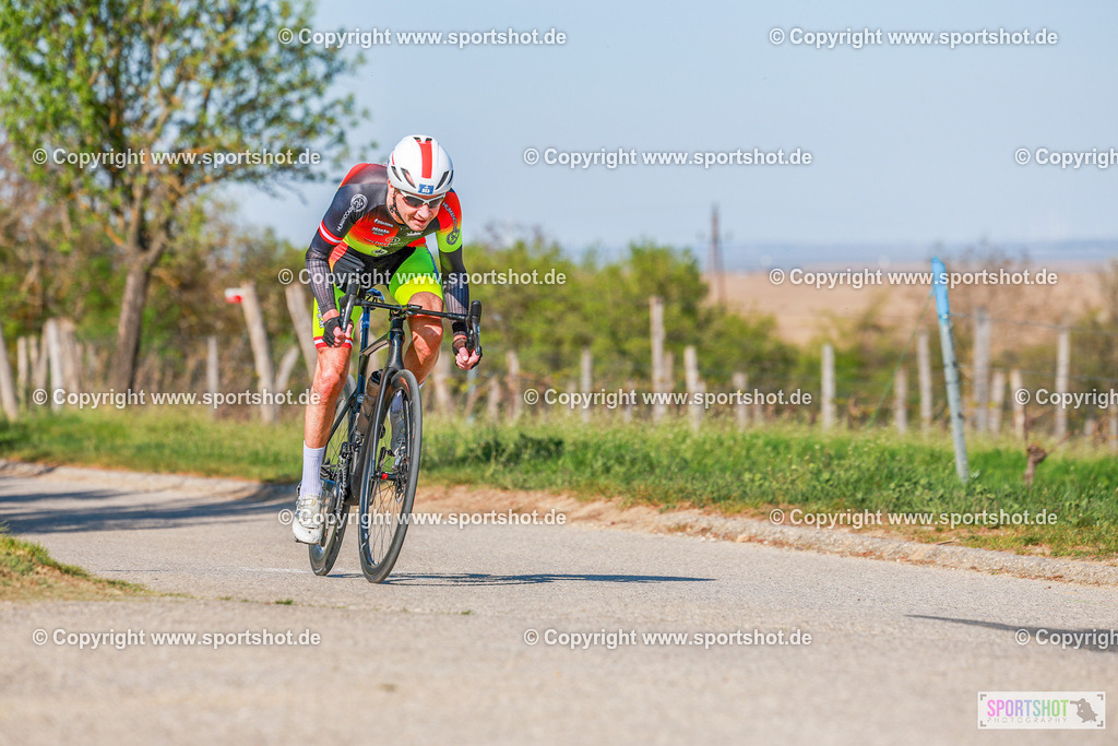 660_AR6_8242 | Neusiedlersee Radmarathon 2026@sportshot_your_pictrs #yourpictures#roadtowm2029 #nrm #neusiedlerseeradmarathon #neusiedlersee #neusiedlerseetourismus #burgenland #mörbisch #nrm26 #burgenlandtourismus #voglundco #poweredbyburgenlandtourismus #radsport #rad #marathon #ucigranfondo #visitburgenland #ucigranfondoworldseries