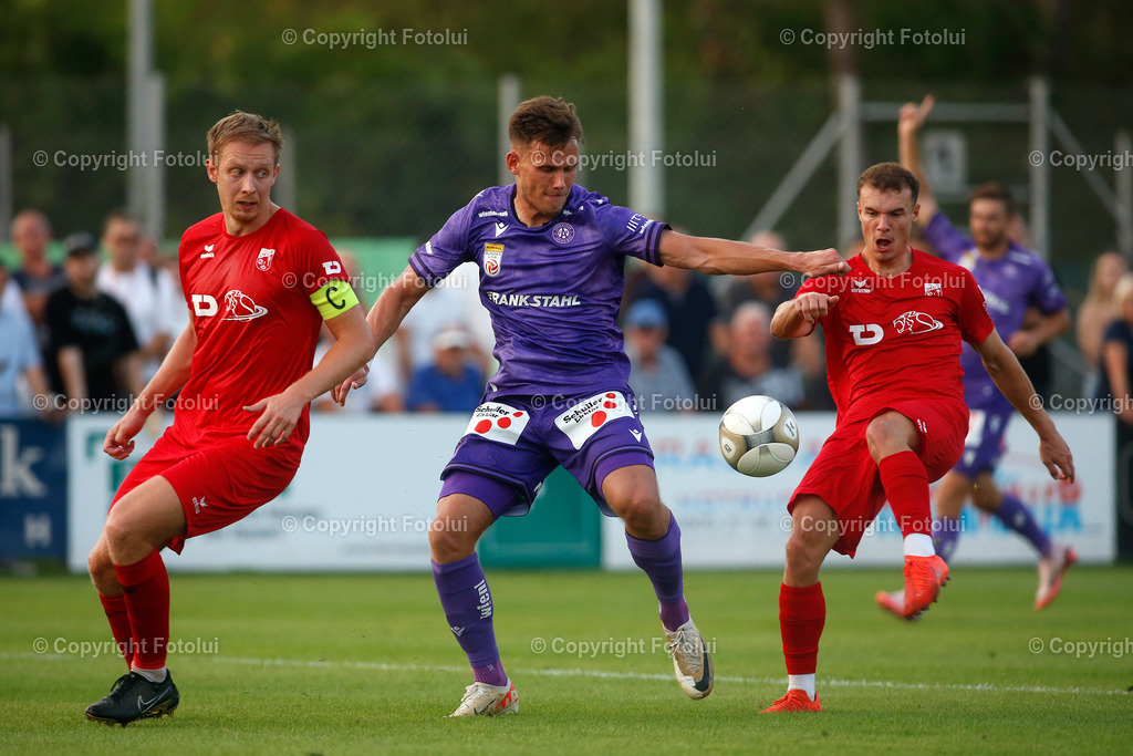 A_LUI_280824_21 | SPORT FUSSBALL UNIQA OEFB CUP 2024 2.RUNDE ASKOE OEDT-WIENER AUSTRIA 28.08.2024 IM BILD: FLORAIN FELLINGER UND JONAS ROSSDORFER (BEIDE OEDT) UND NIK PRELEC (AUSTRIA) FOTO:FOTOLUI