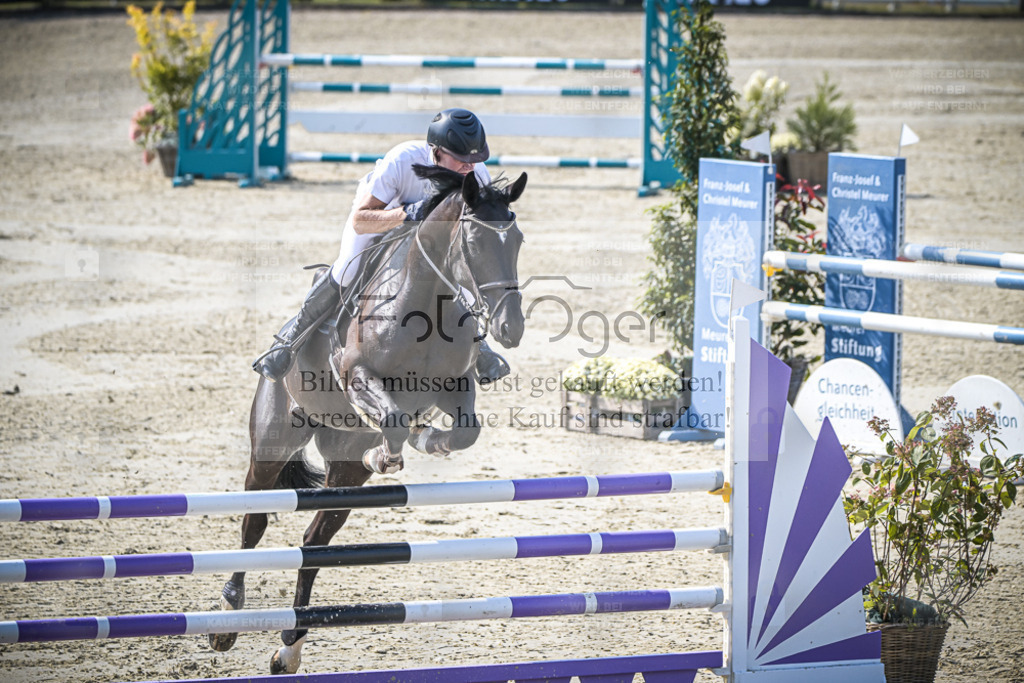 DOS_0136 | Entdecke hochwertige Reitturnierfotos von Foto Oger. Professionell, emotional und authentisch – jetzt Lieblingsmomente im Shop bestellen. - Realisiert mit Pictrs.com