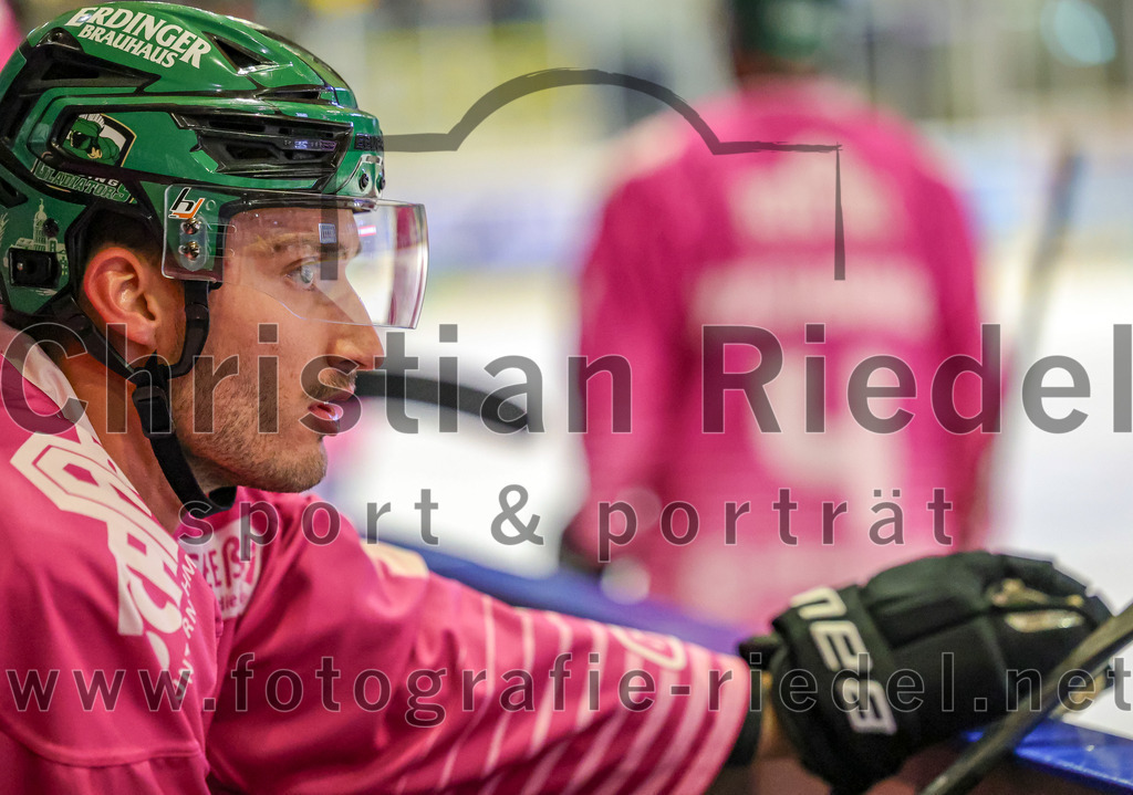 2025-10-28_041_TSV_Erding_gegen_Toelzer_Loewen | Erding, Deutschland, 28.10.2025:Eishockey, Oberliga Süd 2025 / 2026, 13. Spieltag, TSV Erding gegen Tölzer Löwen, Endergebnis: 2:5Bastian Cramer (Erding Gladiators, #34)Foto: Christian Riedel / fotografie-riedel.net