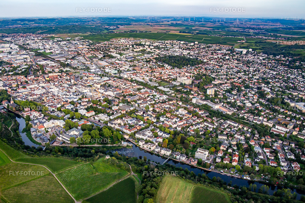 Übersicht aus Südwesten | Luftbild: Übersicht aus Südwesten in Bad Kreuznach im Bundesland Rheinland-Pfalz in Deutschland. Foto: IMG_138330.jpg vom 03.09.2023 durch ©2025 Werner Riehm fly-foto.de/copyright - Realisiert mit Pictrs.com