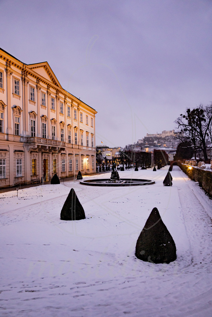 Mirabellgarten im Winter | Bei Veröffentlichung des Bildes ist eine Namensnennung wie folgt erforderlich: 
Foto: Mostdirn Irmgard Wieser - Realisiert mit Pictrs.com