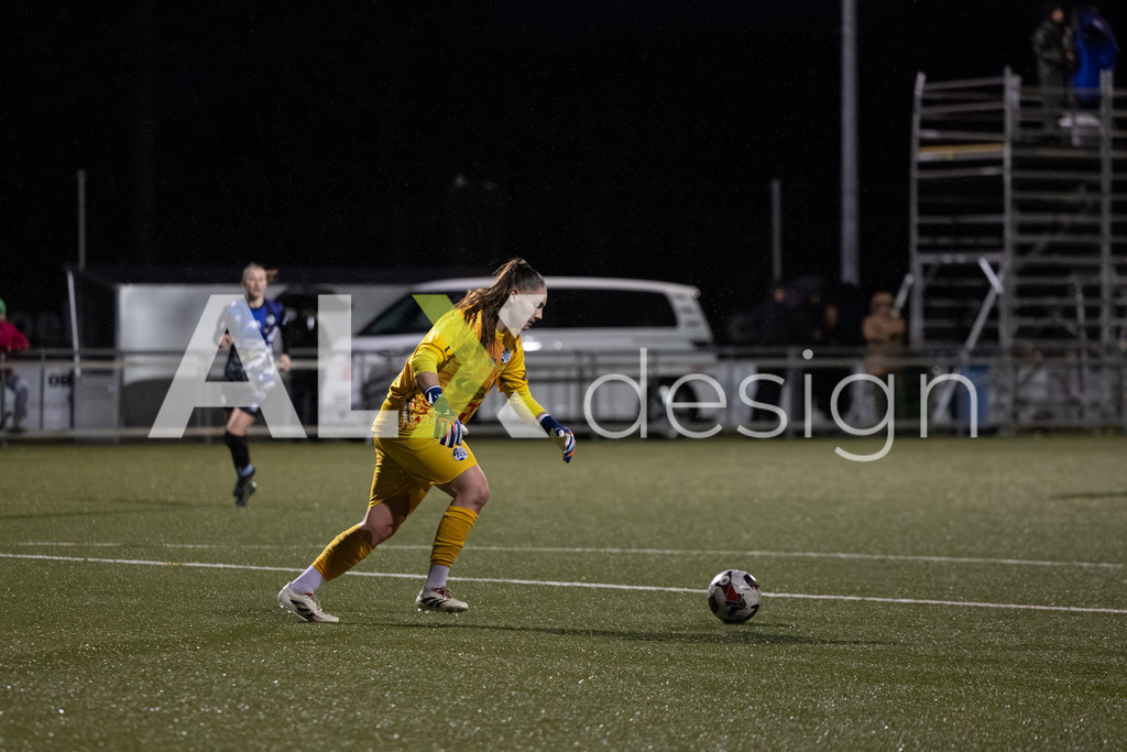 Fußball I Frauen I Saison 2025-2026 I AXA Women's Super League | Women I 14. Spieltag I Grasshoppers Club Zürich - FC Luzern I 14.02.2026 | 1 Lea Kramoviku (CH) (FC Luzern) – Tor - Realisiert mit Pictrs.com
