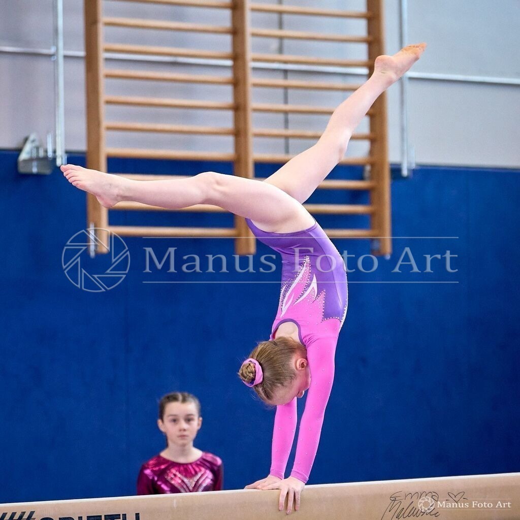 2024-04-30-2-2-A-DSC03593 | Professionelle Sportfotografie in Hamburg, Schleswig-Holstein und Niedersachsen – spezialisiert auf Rhönrad, Geräteturnen, Leistungsturnen und rhythmische Sportgymnastik. Bundesweite Begleitung von Rhönrad-Events. Jetzt Sport-Fotos - Realisiert mit Pictrs.com