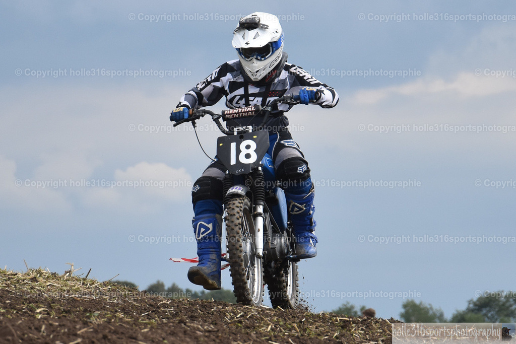 DSC_0007 (2) | Sportfotografie , Motorsport, Motoross, Reitsport, Mointainbike, Enduro,
Landschaft , Outdoor, Eventfotografie, Landschaft, Bilder online bestellen - Realisiert mit Pictrs.com