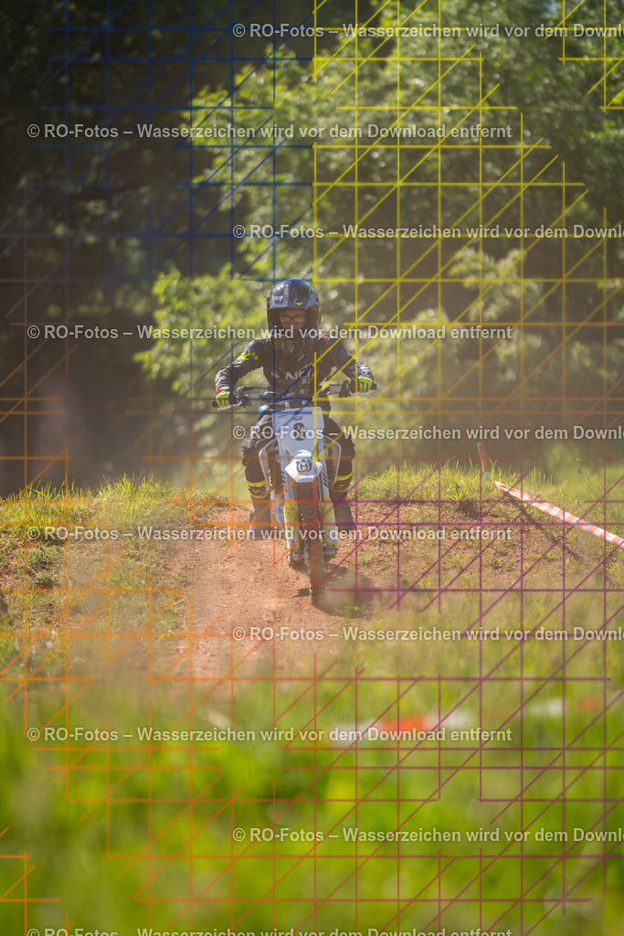 Wolfshausen 1 Lauf -310 | Sportfotografie von RO-Fotos: Motorsport, Motocross, Enduro, Laufveranstaltungen und Triathlon. Professionelle Fotos von Sportlern und Events. - Realisiert mit Pictrs.com