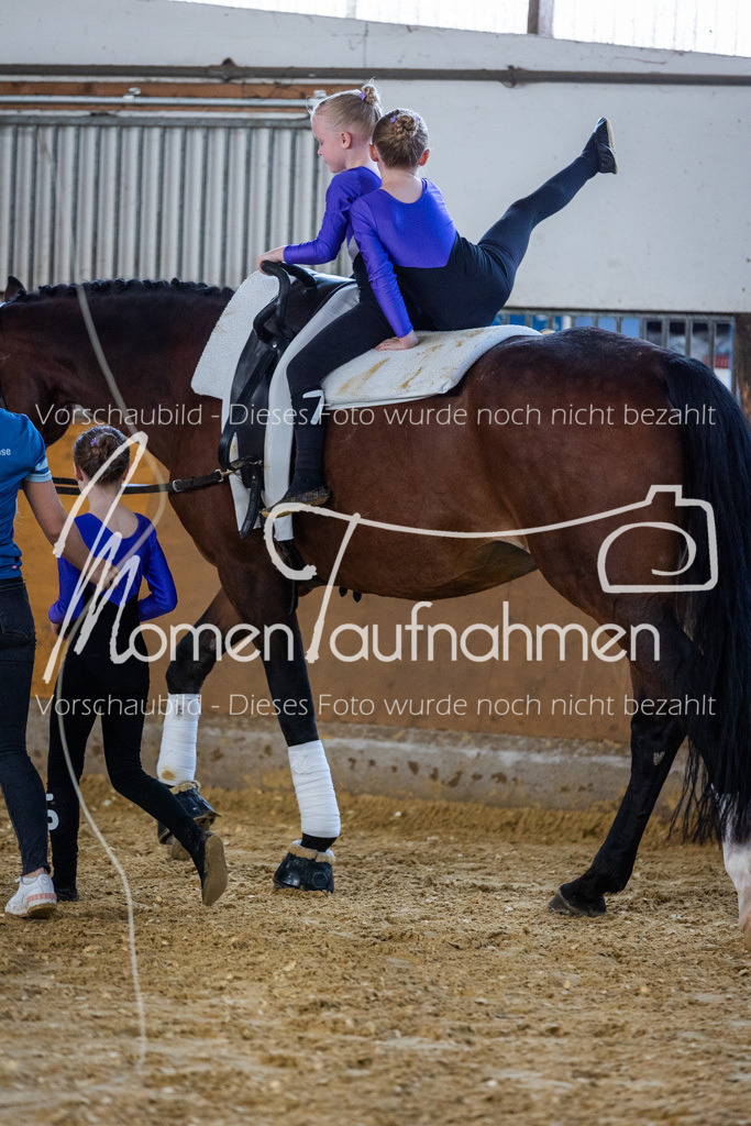 SS-Maxi-202 | MomenTaufnahmen Pferdesportfotos