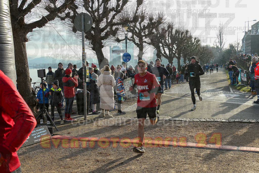 241231_1159_EX1_3278 | Sportfotografie im Rhein-Sieg Kreis, Köln, Bonn, NRW, Rheinland Pfalz, Hessen, etc. Unser Tätigkeitsfeld umfasst den Laufsport vom Volkslauf über den Marathon, Duathlon, Triathon bis zum Ultralauf wie Kölnpfad Ultra oder Schindertrail.