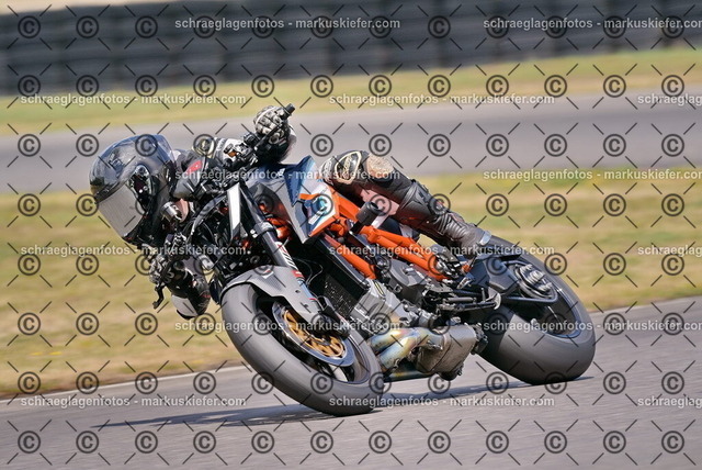 26bt05-1924 | markuskiefer.com - Realisiert mit Pictrs.com