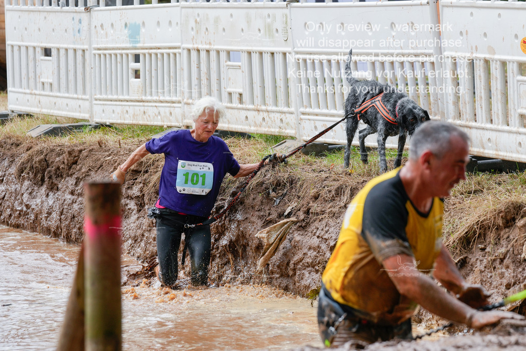 Schlamm_mit_Hund (72 von 460) | stephaniefillaphotographie - Realisiert mit Pictrs.com