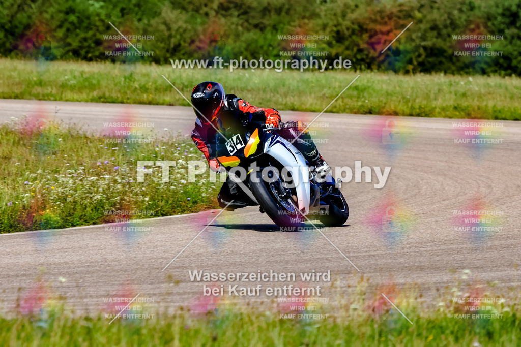 034-3345 | Hier findet Ihr Bilder von Touristenfahrten auf der Nürburgring Nordschleife oder von anderen Veranstaltungen die ich besucht habe. Viel Spass beim Durch Schauen 