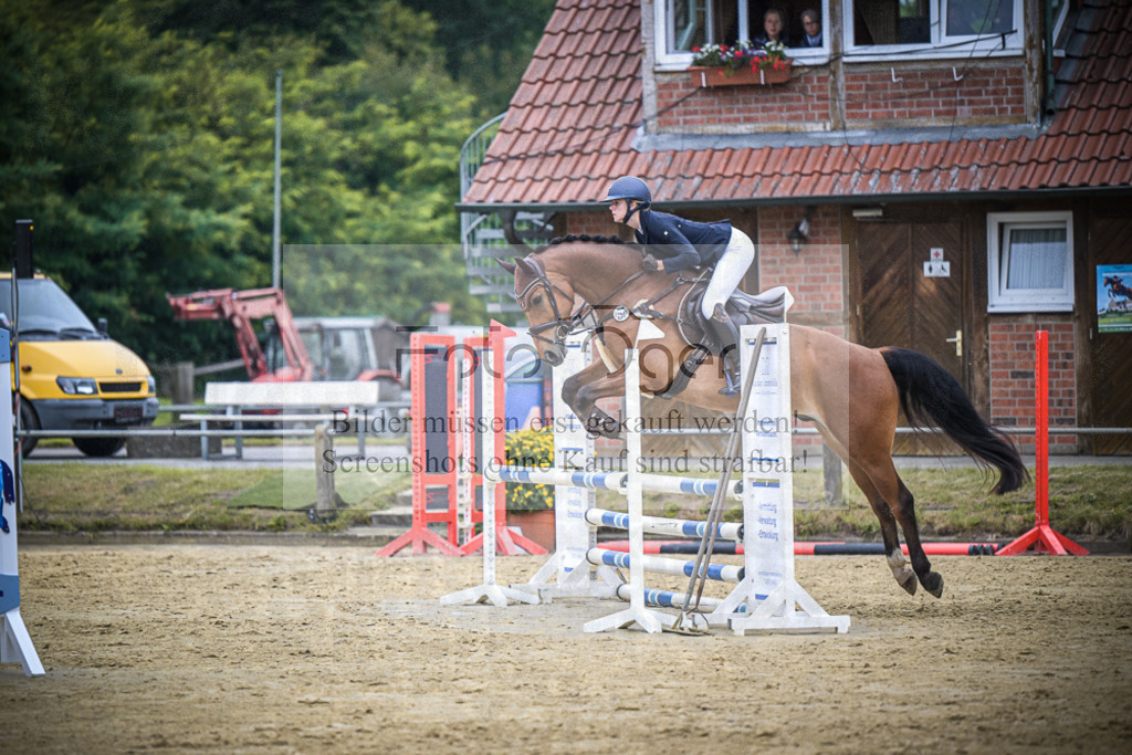 DOS_2908 | Entdecke hochwertige Reitturnierfotos von Foto Oger. Professionell, emotional und authentisch – jetzt Lieblingsmomente im Shop bestellen.Deutschlandweite Turnierfotografie. - Realisiert mit Pictrs.com