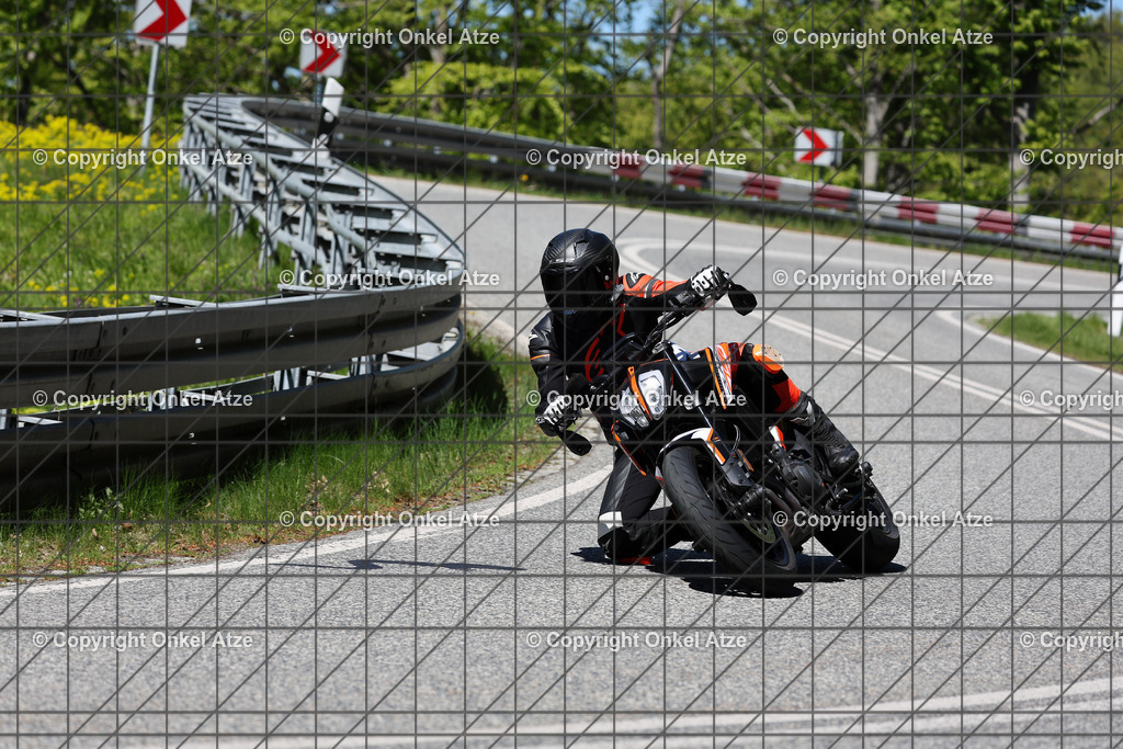 IMG_9617 | Fotograf am Kyffhäuser. Onkel Atze. Kyffhäuser Rennstrecke. Café36. Motorsportfotografie. - Realisiert mit Pictrs.com