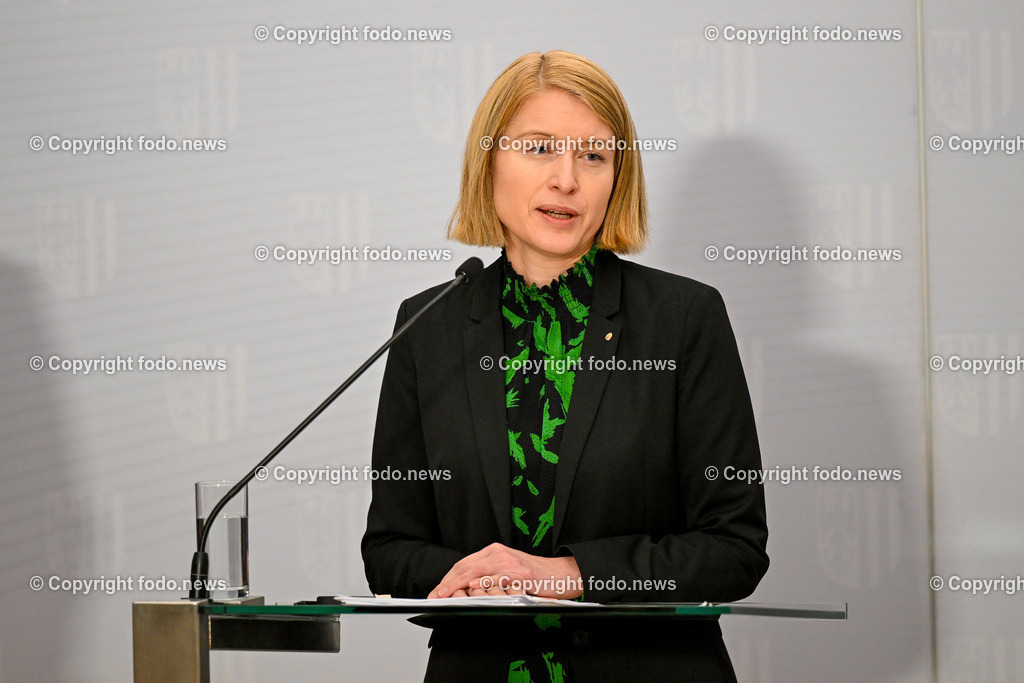 Pressekonferenz Land Ooe_ Gemeinsam geschafft - Maßnahmen zur Verbesserung fuer Mitarbeitende in den ooe. Spitaelern_ 10.04.2024-15 | 10.04.2024, Linz, AUT, Pressekonferenz Land Ooe, Gemeinsam geschafft - Maßnahmen zur Verbesserung fuer Mitarbeitende in den ooe. Spitaelern, im Bild LH-StvIn Christine Haberlander (VP)
