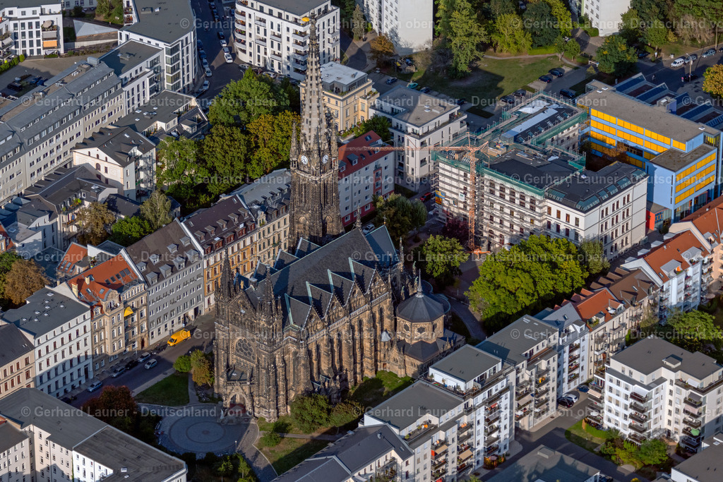 4040490 | LEIPZIG 14.09.2020 Kirchengebäude der " Peterskirche " an der Schletterstraße im Ortsteil Zentrum-Süd in Leipzig im Bundesland Sachsen. // Church building " Peterskirche " on Schletterstrasse in the district Zentrum-Sued in Leipzig in the state Saxony. Foto: Gerhard Launer