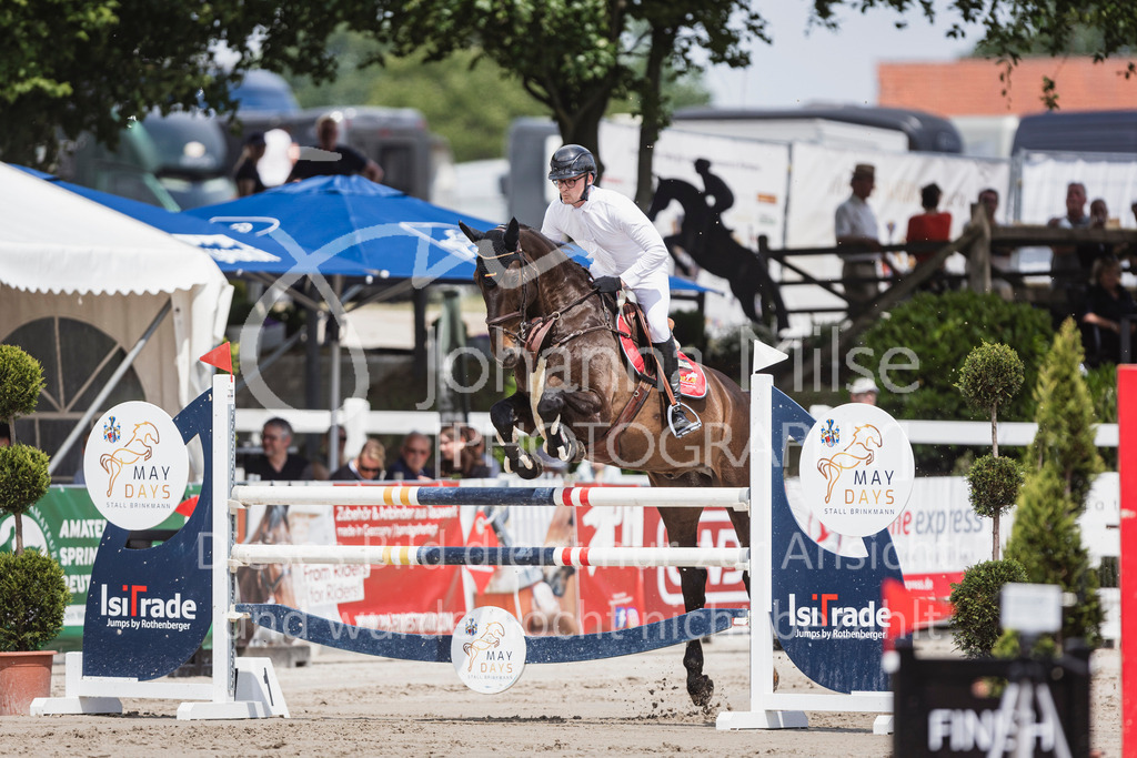 250531_MayDays_M2-SpringenmstAnf-796 | Deine schönsten Turniermomente als professionelle Fotos! Entdecke hochwertige Pferdesport-Fotografie im Online-Shop. Jetzt Fotos finden & bestellen!