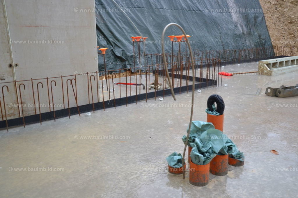 bib-lg04-betonarbeiten-0104 | Nach LV-Leistungsgruppen sortierte Detailfotos über den Bau eines Hauses. Alle Hausbau-Bilder direkt vom Urheber und Autor der Website Haus-Selber-Bauen.com