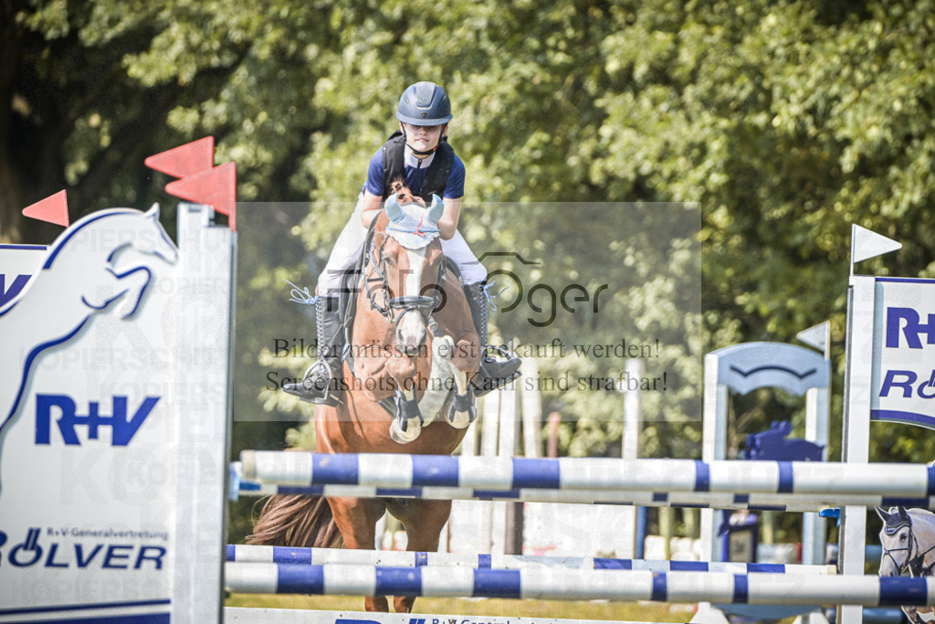 DOS_1528 | Entdecke hochwertige Reitturnierfotos von Foto Oger. Professionell, emotional und authentisch – jetzt Lieblingsmomente im Shop bestellen.Deutschlandweite Turnierfotografie. - Realisiert mit Pictrs.com