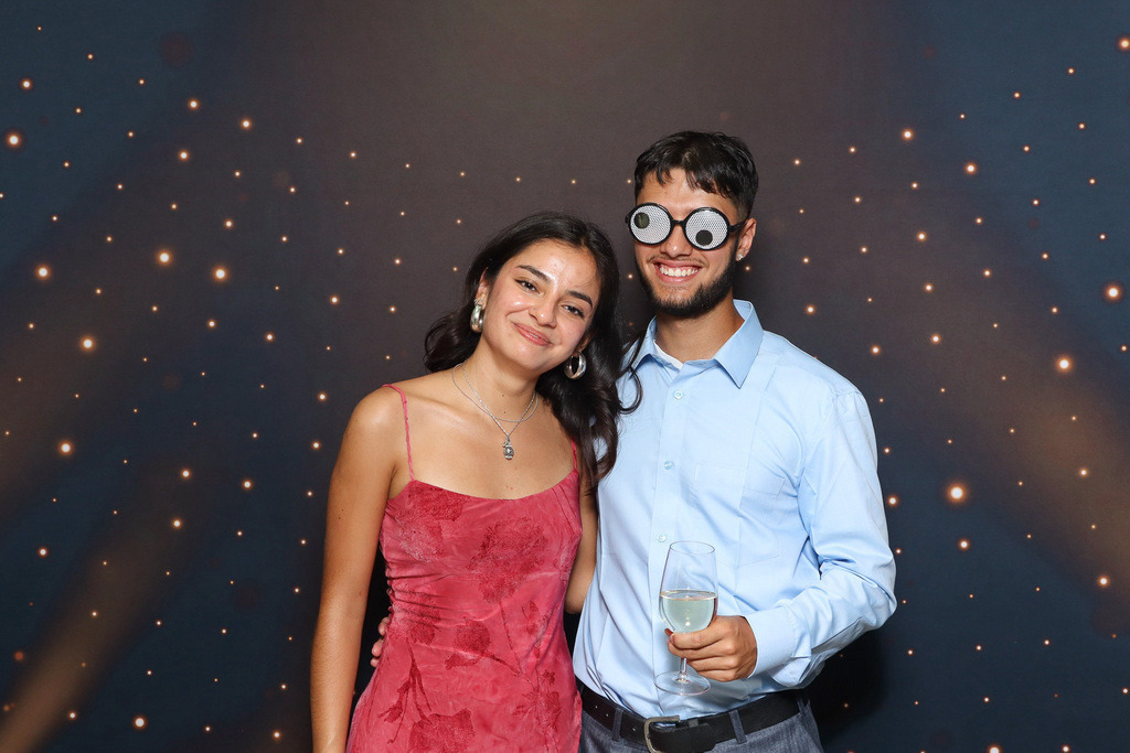 ZD260628112736-94 | Fotoshop von zweidimensional Fotografie. Ihr Fotograf im Aargau. Abzüge von Ihrem Fotobox Event bestellen.Abzüge von Ihrem Hochzeit bestellen.Abzüge von Ihrem Schulfotograf bestellen.