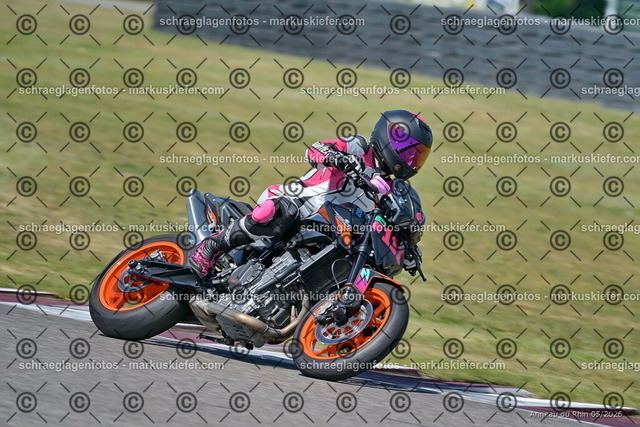 26BT02-0897 | markuskiefer.com - Realisiert mit Pictrs.com