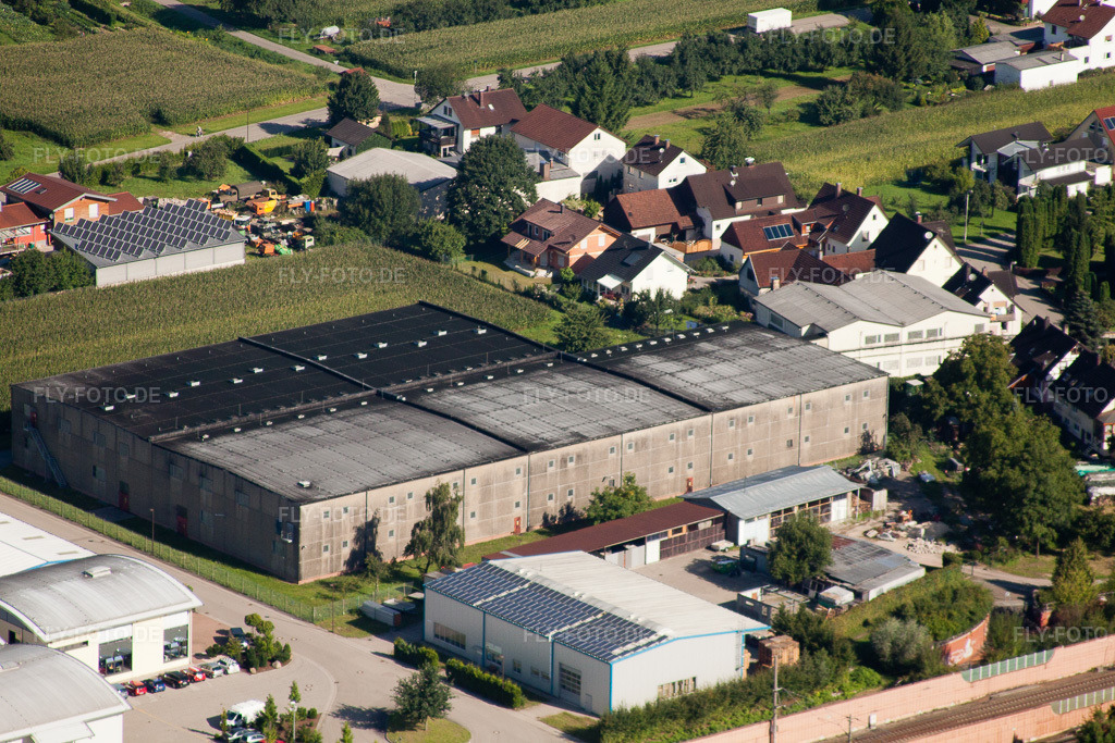 Luftbild: Werksgelände Muffenrohr GmbH im Ortsteil Hatzenweier in Ottersweier im Bundesland Baden-Württemberg in Deutschland. Foto: IMG_31749.jpg vom 20.08.2010 durch Werner Riehm/FLY-FOTO.de
