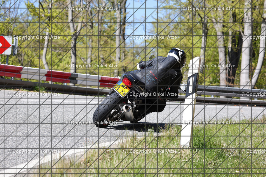 IMG_7668 | Fotograf am Kyffhäuser. Onkel Atze. Kyffhäuser Rennstrecke. Café36. Motorsportfotografie. - Realisiert mit Pictrs.com