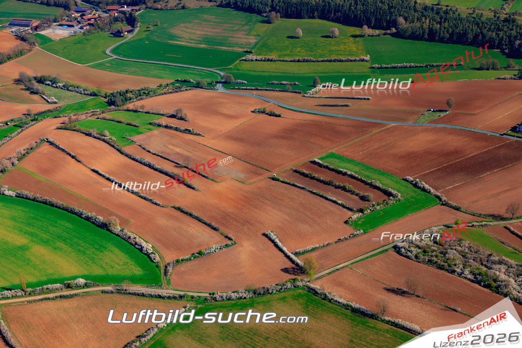 Die Luftaufnahme der Stadt Marktrodach wurde 2017 vom Flugzeug heraus erstellt ( keine Drohne )- hohe Auflösung für beste Qualität