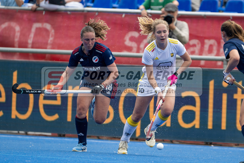 Final4_20250531-1313-Z09_2605 | Krefeld, Deutschland, 31.05.2025:  Feldhockey Final4 2025 – „Deutsche Feldhockey-Meisterschaften 2025“ im Gerd-Wellen-Hockeyanlage am 31.05.2025 in Krefeld, Deutschland. (Foto von Kramhöller/Fehrmann/Kaste)Krefeld, Germany, 31.05.2025: Feldhockey Final4 2025 – „Deutsche Feldhockey-Meisterschaften 2025“ in Gerd-Wellen-Hockeyanlage at 31.05.2025 in Krefeld, Deutschland. (Foto from Kramhöller/Fehrmann/Kaste)