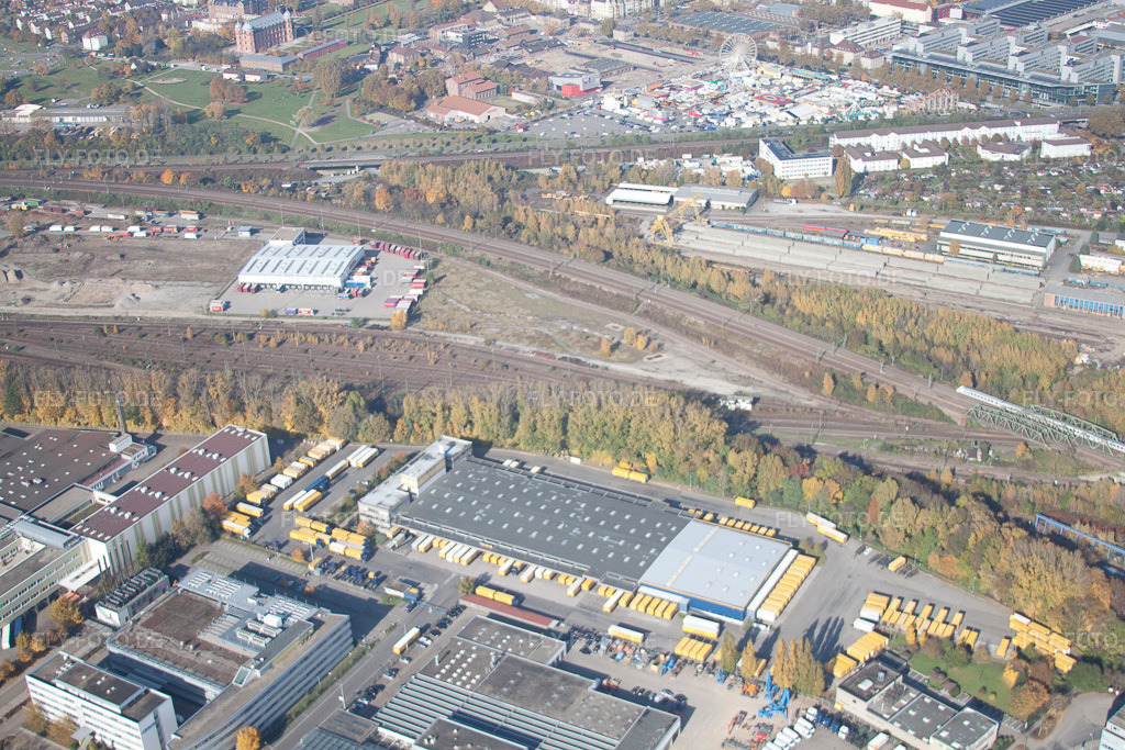 Luftbild: Lagerhallen und Speditionsgebäude SWS-Speditions-GmbH, Ottostraße im Ortsteil Durlach in Karlsruhe im Bundesland Baden-Württemberg in Deutschland. Foto: IMG_35054.jpg vom 31.10.2010 durch Werner Riehm/FLY-FOTO.de