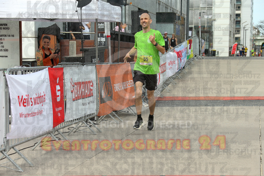 250920_1320_EX1_4075 | Sportfotografie im Rhein-Sieg Kreis, Köln, Bonn, NRW, Rheinland Pfalz, Hessen, etc. Unser Tätigkeitsfeld umfasst den Laufsport vom Volkslauf über den Marathon, Duathlon, Triathon bis zum Ultralauf wie Kölnpfad Ultra oder Schindertrail.