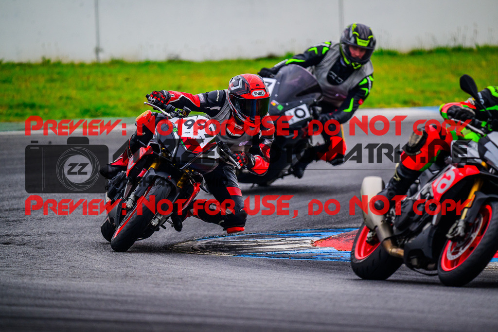 MaZZes_FotoMatrix_240614_6007705_5718 | INST