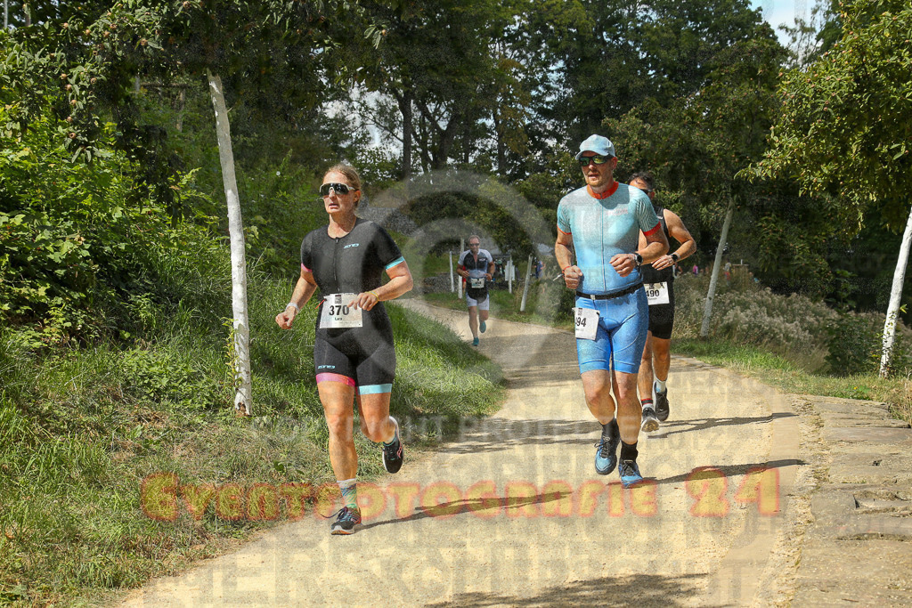 250824_1357_EX1_4384 | Sportfotografie im Rhein-Sieg Kreis, Köln, Bonn, NRW, Rheinland Pfalz, Hessen, etc. Unser Tätigkeitsfeld umfasst den Laufsport vom Volkslauf über den Marathon, Duathlon, Triathon bis zum Ultralauf wie Kölnpfad Ultra oder Schindertrail.