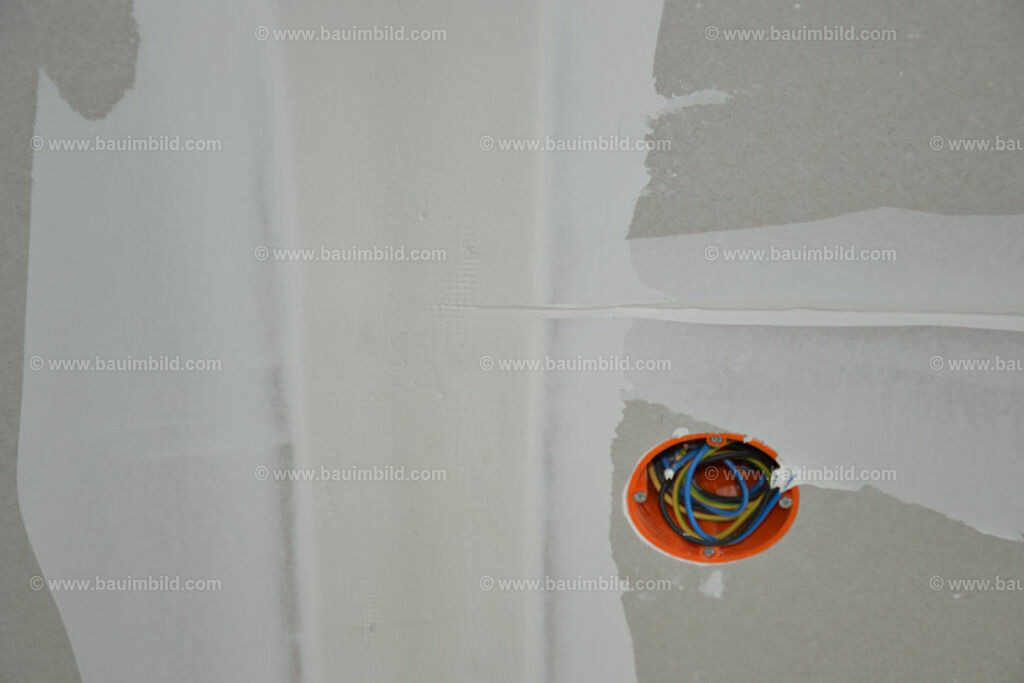 bib-lg18-putzarbeiten-0176 | Nach LV-Leistungsgruppen sortierte Detailfotos über den Bau eines Hauses. Alle Hausbau-Bilder direkt vom Urheber und Autor der Website Haus-Selber-Bauen.com