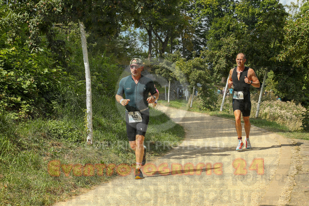 250824_1414_EX1_5459 | Sportfotografie im Rhein-Sieg Kreis, Köln, Bonn, NRW, Rheinland Pfalz, Hessen, etc. Unser Tätigkeitsfeld umfasst den Laufsport vom Volkslauf über den Marathon, Duathlon, Triathon bis zum Ultralauf wie Kölnpfad Ultra oder Schindertrail.