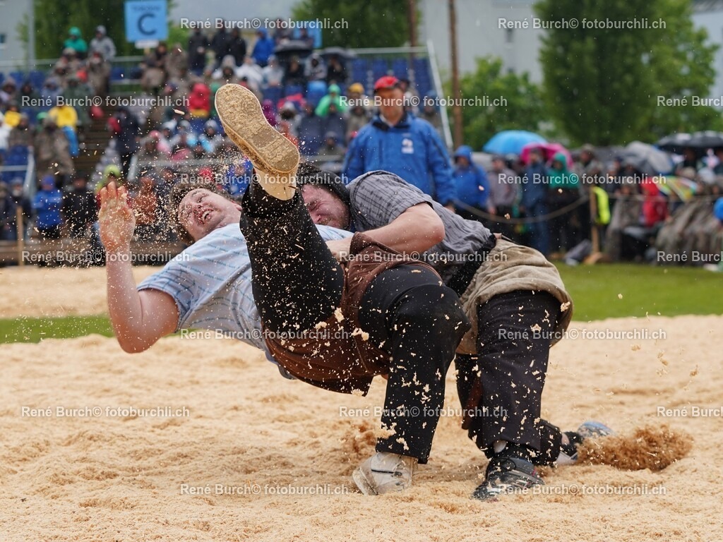 2 | René Burch leidenschaftlicher Fotograf aus Kerns in Obwalden.  Hier finden sie Sport, Landschaft und Natur Fotografie.
 - Realisiert mit Pictrs.com