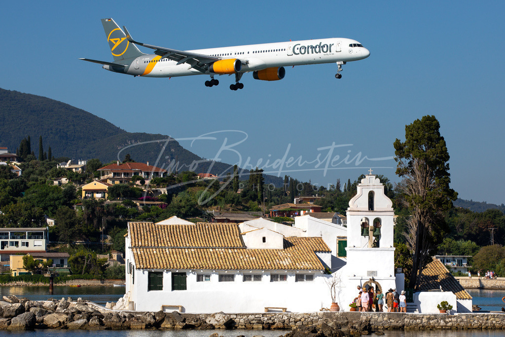 I11A9429 | Buy high-quality aviation and travel photography prints by professional photographer Timo Breidenstein. Authentic images, professionally printed, worldwide shipping. - Realisiert mit Pictrs.com