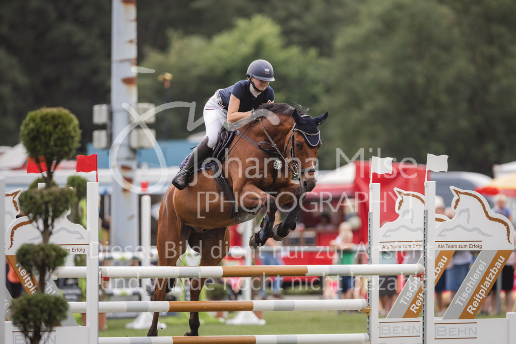 230714_LC_Stil-L-534 | Deine schönsten Turniermomente als professionelle Fotos! Entdecke hochwertige Pferdesport-Fotografie im Online-Shop. Jetzt Fotos finden & bestellen!