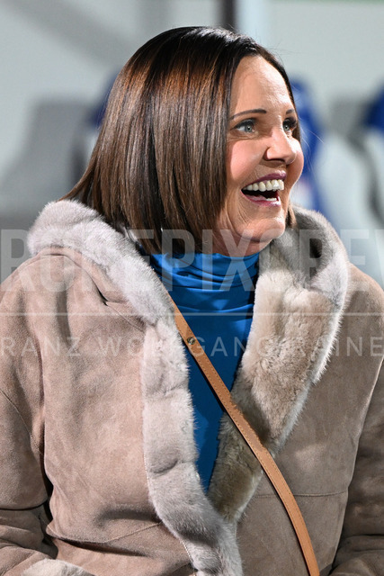 TSV Egger Glas Hartberg vs SV Oberbank Ried – Austrian Bundesliga Match | TSV Egger Glas Hartberg and SV Oberbank Ried. High-intensity match action, tackles, shots on goal, celebrations, fan atmosphere and stadium scenes captured in professional quality. The image shows president Brigitte Annerl (Hartberg).
