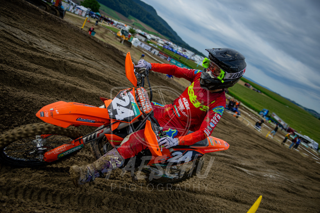 Lady (280) | Paeschuphoto Shop - Wer nicht sucht der auch nicht findet.Ob Motocrossbilder oder von einem besuchtem Spiel, Hauptsache Action. - Realisiert mit Pictrs.com