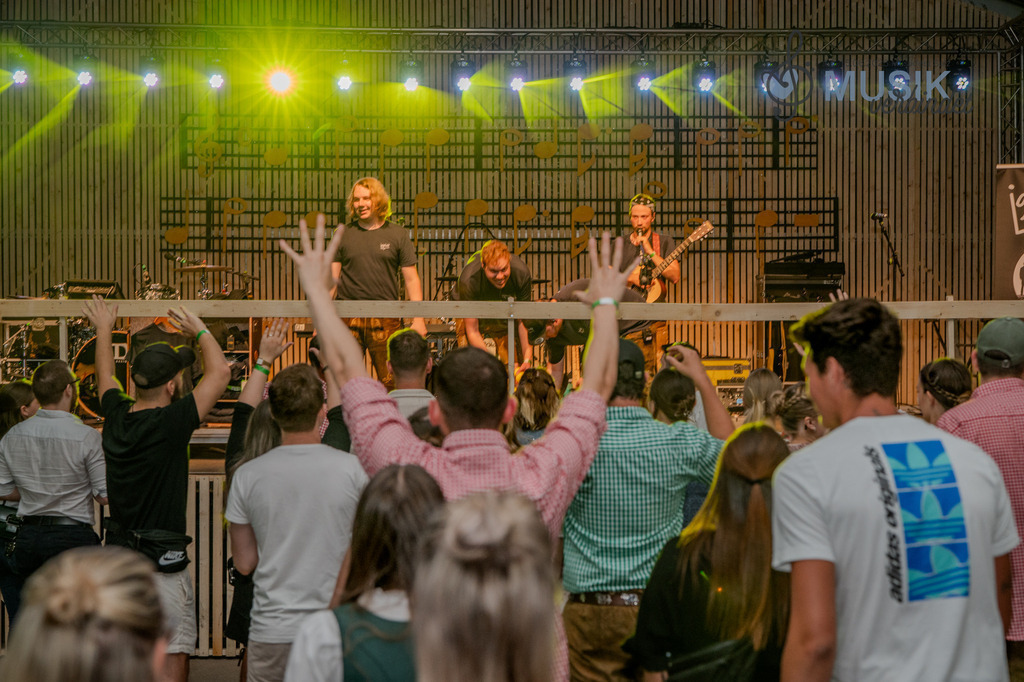 DSC_3431 | "Fussifoto.com – Ihr Ansprechpartner für hochwertige Fotografie! Entdecken Sie kreative Bilder und professionelle Dienstleistungen. Kontaktieren Sie uns für Ihre Projekte!"