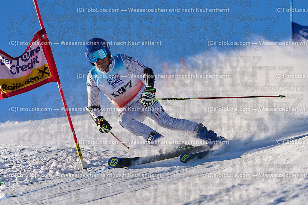 ALP4723_MASTERS-Cup_GS-A Herrn_Haller Thorsten | (C)FotoLois.com, Alois Spandl. FIS Masters-Cup Wildschönau, Giant Slalom auf der Piste Schatzberg GS, Siegerehrung auf dem Dorfplatz Niederau, Sa 13. Januar 2024.