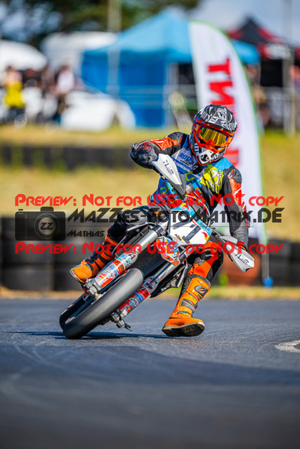 MaZZes_FotoMatrix_220529_6072 | Fotograf Mathias Schmid
Sportfotograf,
Eventfotograf,
Hochzeitsfotograf,
Portraitfotograf