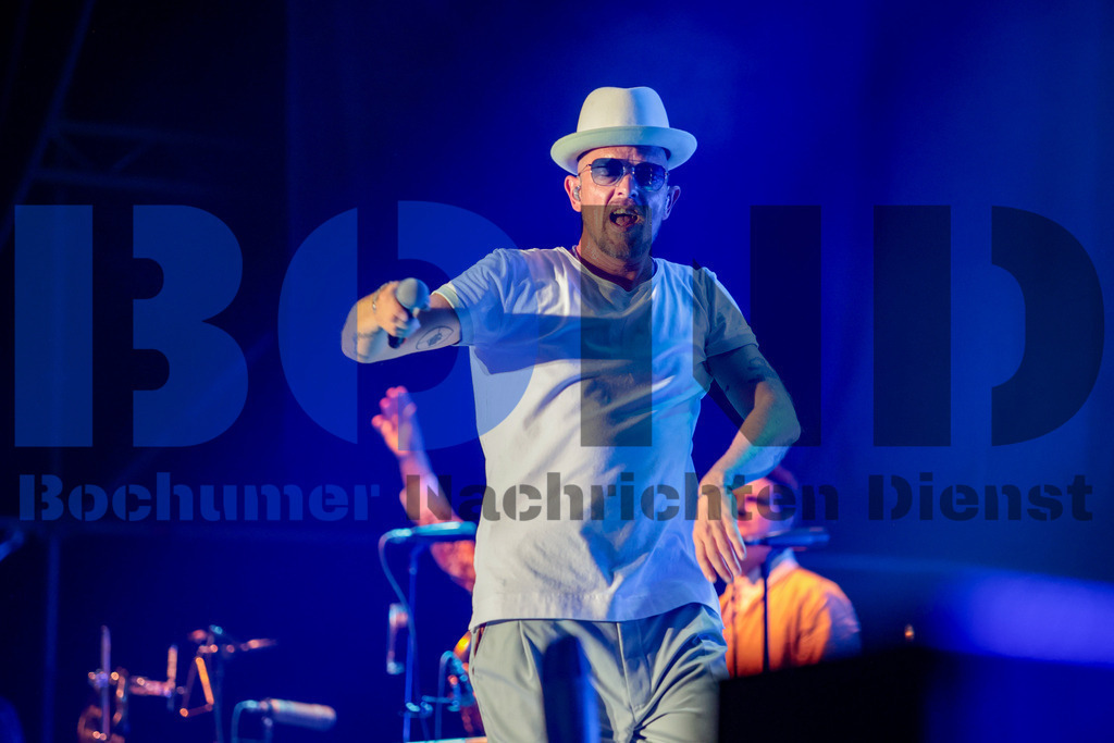 Zeltfestival Ruhr 2024 - Jan Delay  {date} -  | {headline}(Foto: Sebastian Sendlak / BOND) - Realisiert mit Pictrs.com