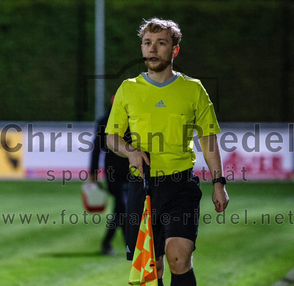 2024-03-28_032_FC_Schwaig_gegen_VfB_Forstinning | Oberding, Deutschland, 28.03.2024:
Fußball, Landesliga Südost 2023 / 2024, 27. Spieltag, FC Schwaig gegen VfB Forstinning, Endergebnis: 2:1

Foto: Christian Riedel / fotografie-riedel.net