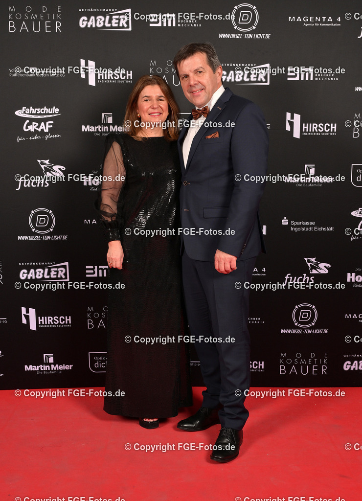 20240114-fge-fotos-0570 | Eröffnungsball der FGE am 14.01.2024 im Alten Stadttheater in Eichstätt. - Realisiert mit Pictrs.com