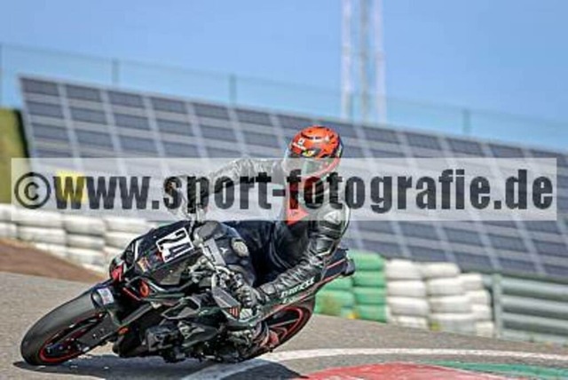 spof7370 | Professionelle Fotos von Sportveranstaltungen, aber auch Hochzeiten und anderen Events. - Realisiert mit Pictrs.com