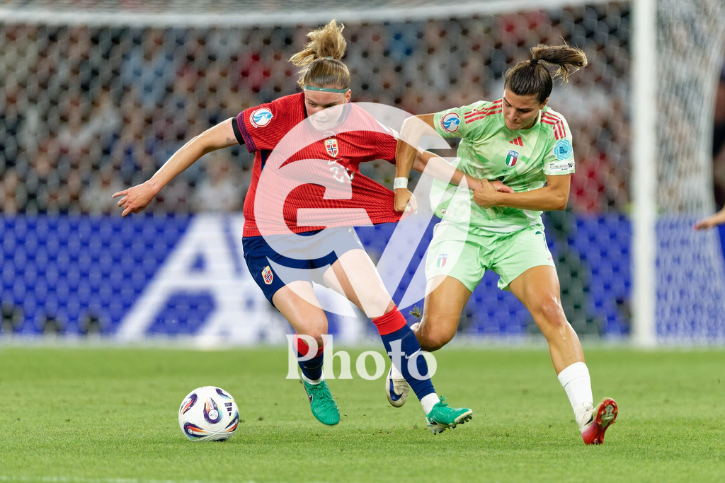 Norway v Italy - UEFA Women's EURO 2025 Quarter-Final | GENEVA, SWITZERLAND - JULY 16: Signe Gaupset of Norway (L) and Sofia Cantore of Italy (R) fight for possession  during the UEFA Women's EURO 2025 Quarter-Final match between Norway and Italy at Stade de Geneve on July 16, 2025 in Geneva, Switzerland. (Photo by Giuseppe Velletri/Sports Press Photo/Getty Images)
