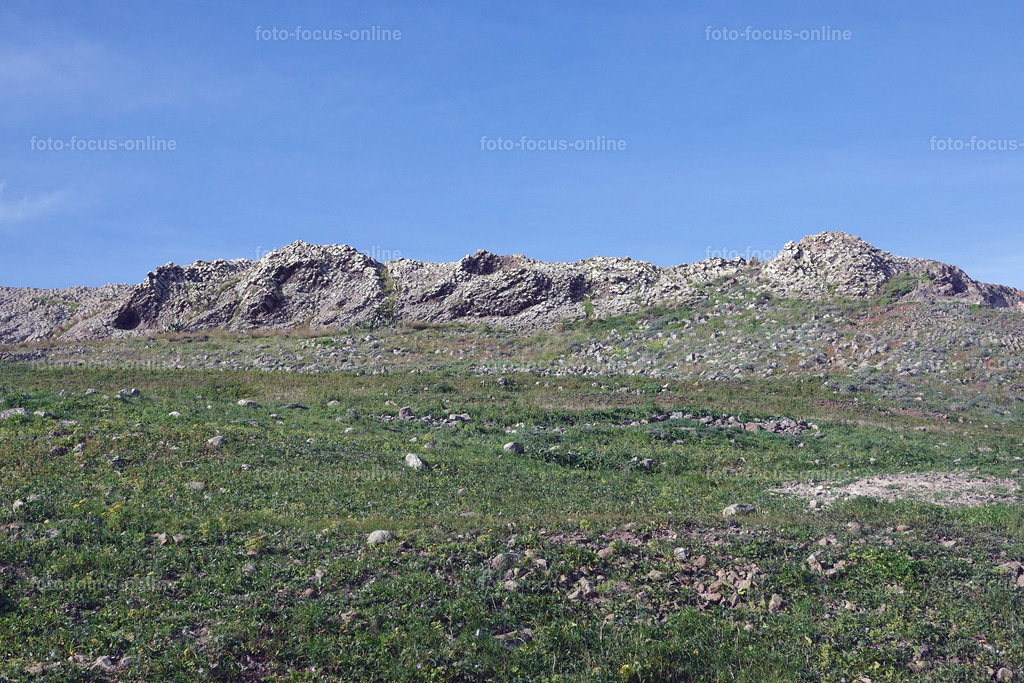 Solidified sand mountains | foto-focus-online
